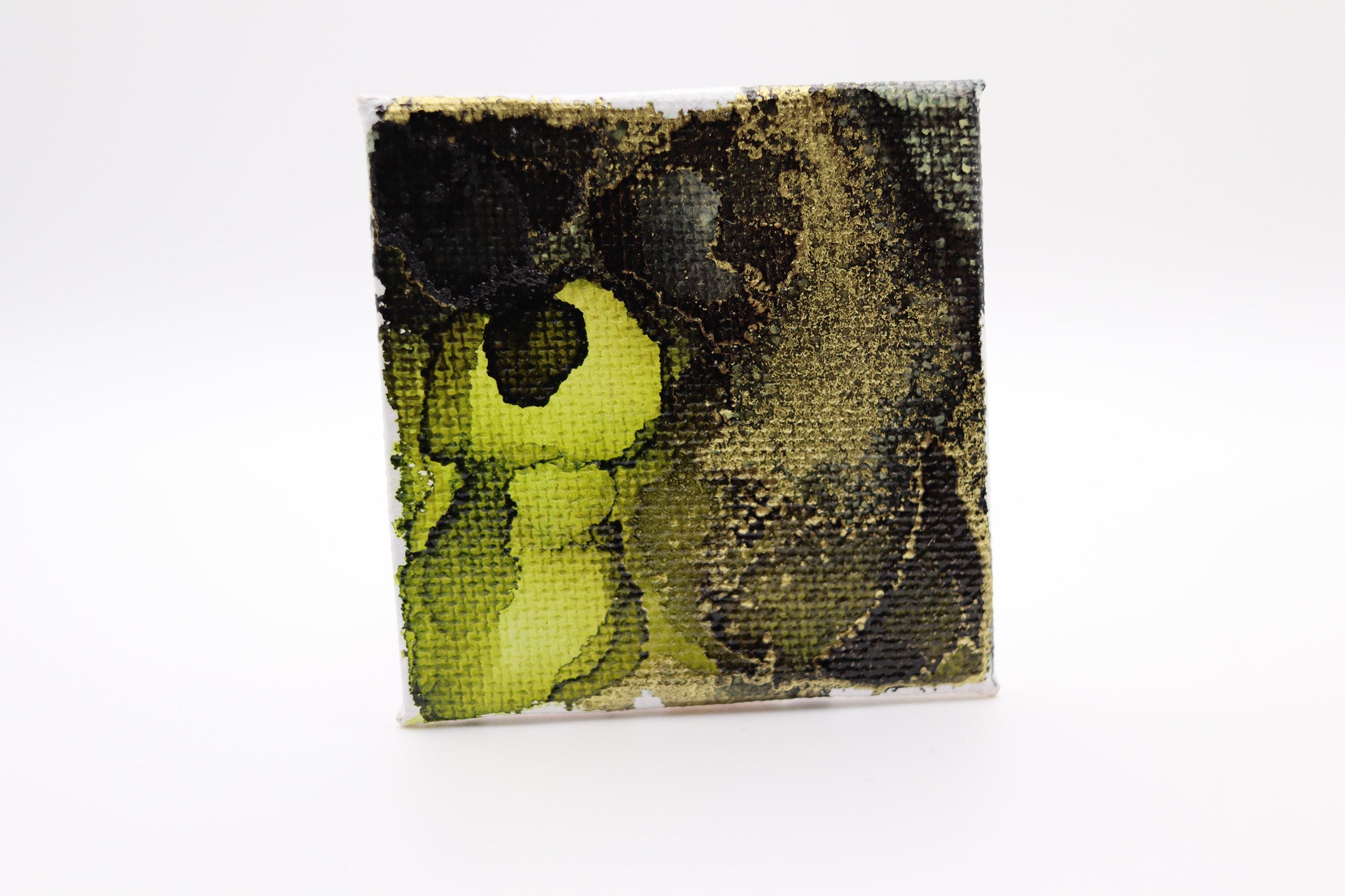 2x2 Mini Masterpiece Magnet - Acid Green/Black